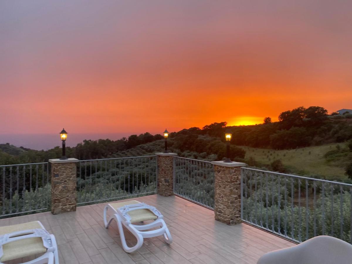 Casale Calabria Bed and Breakfast Gizzeria Exteriör bild