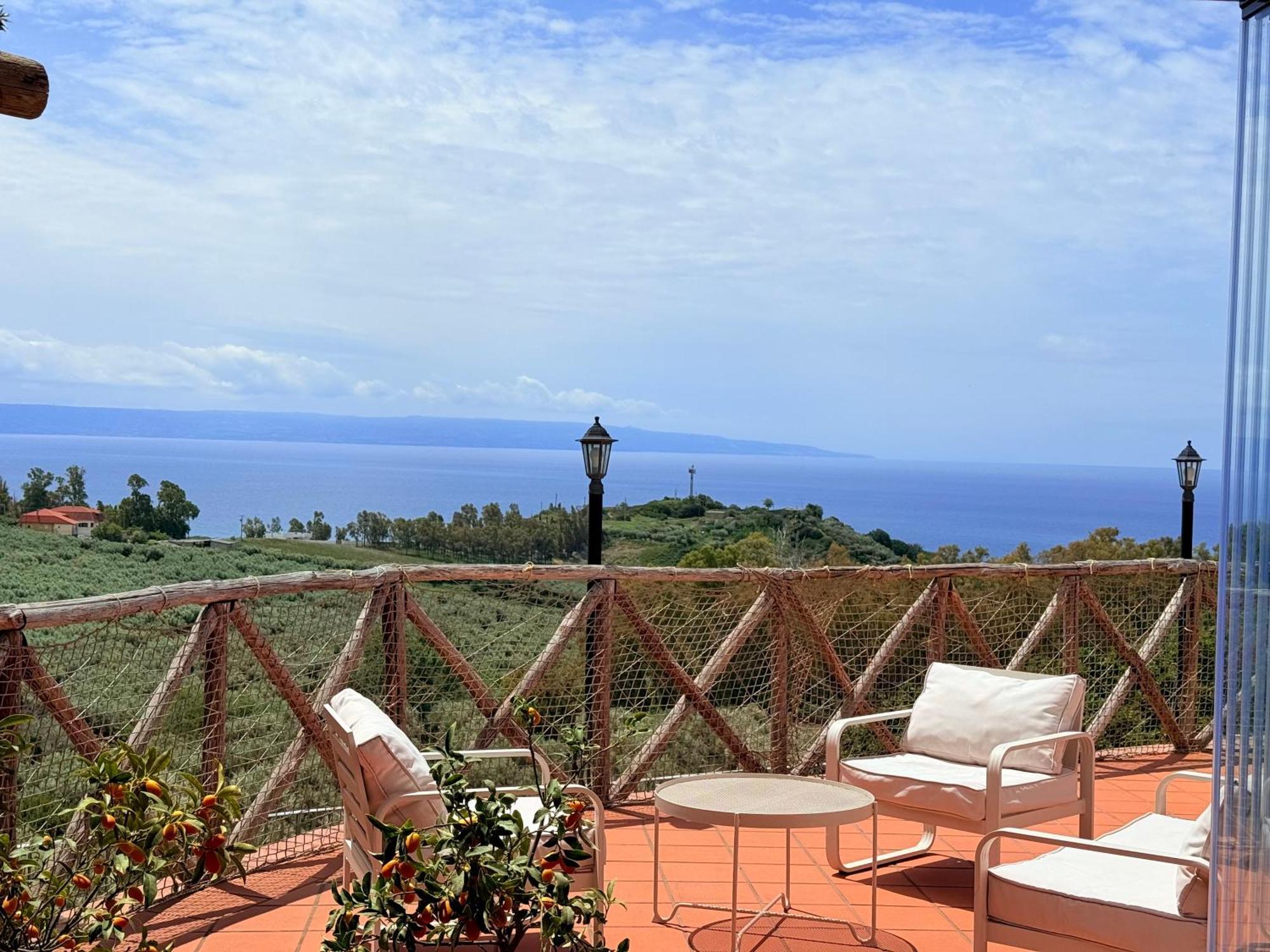Casale Calabria Bed and Breakfast Gizzeria Exteriör bild